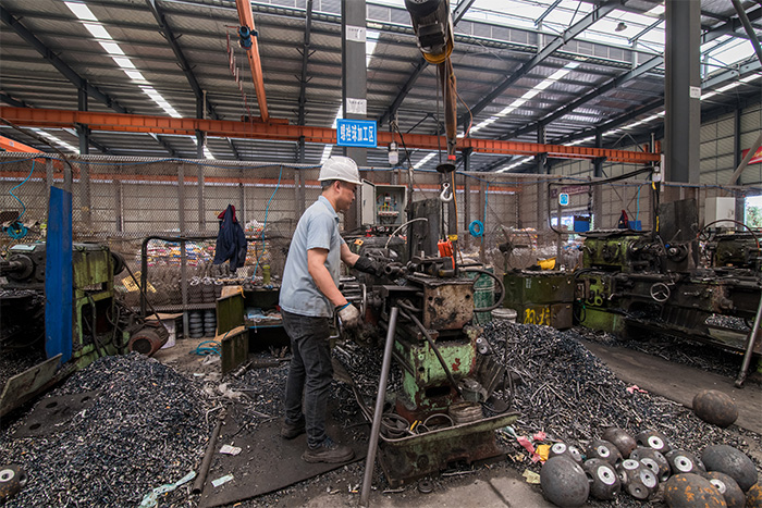 汨罗网架配件-螺栓球加工车间