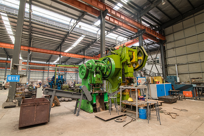 汨罗网架配件-锥头加工车间